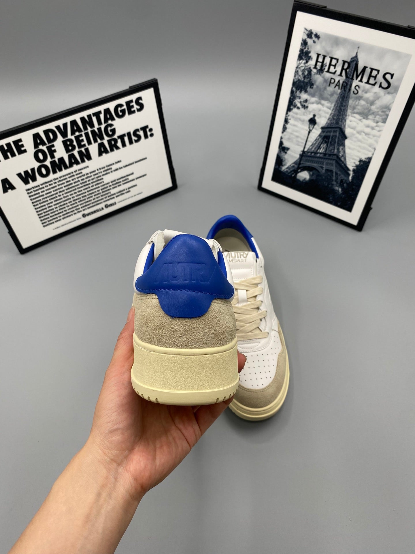 MEDALIST LOW SNEAKERS