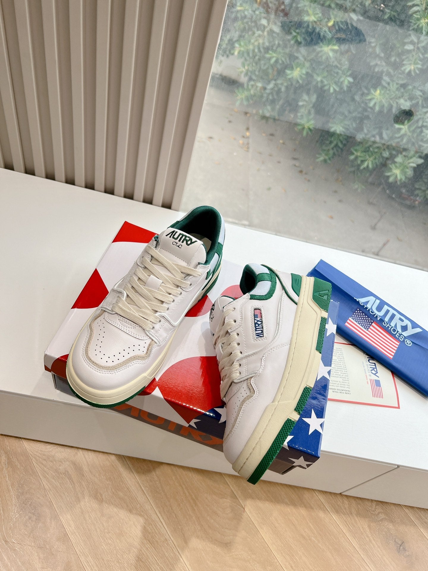 Autry weiße Sneakers Liglio