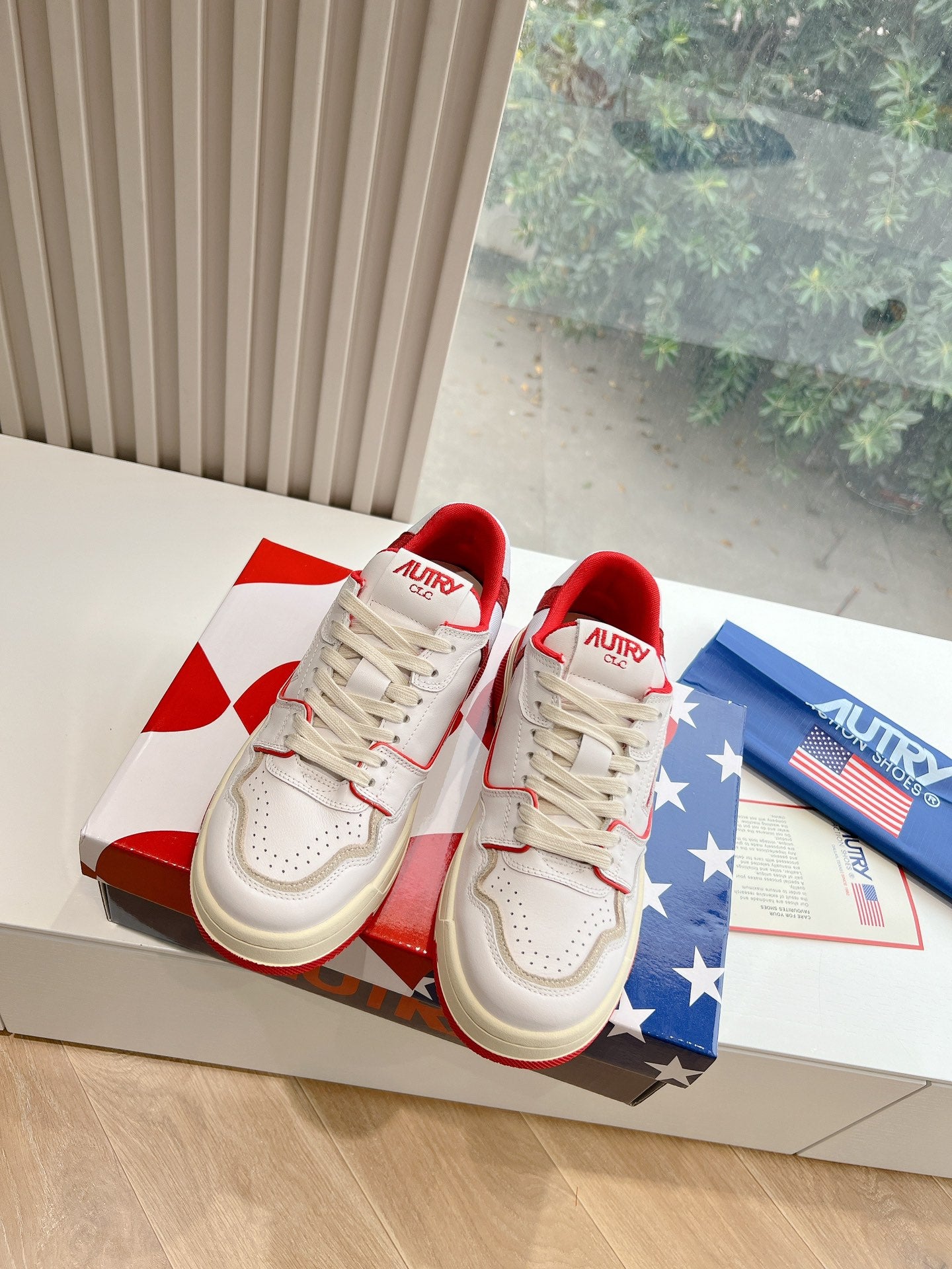 Autry weiße Sneakers Liglio