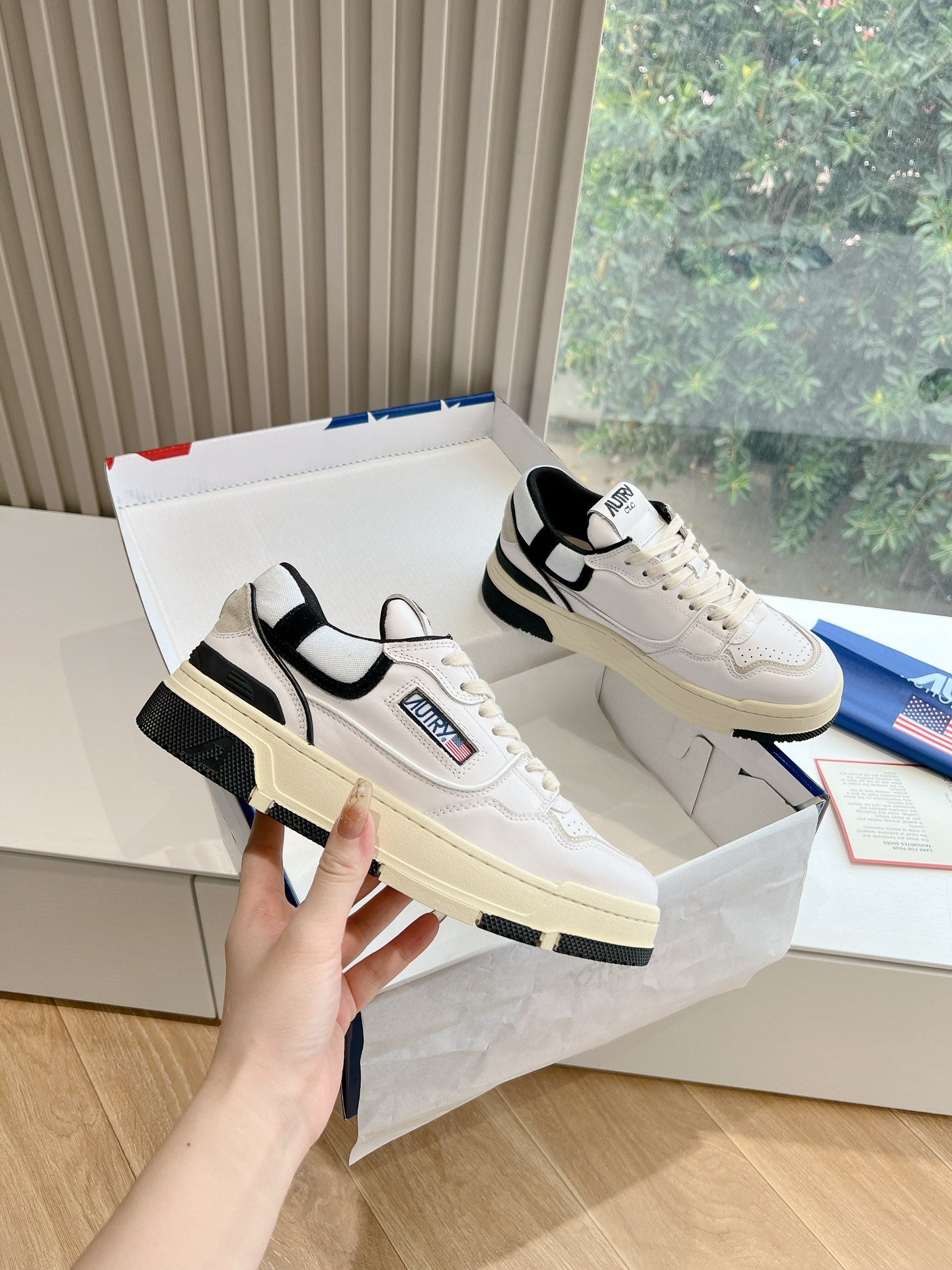 Autry weiße Sneakers Liglio