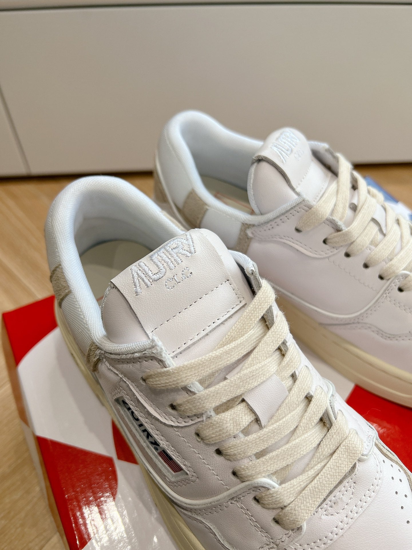Autry weiße Sneakers Liglio
