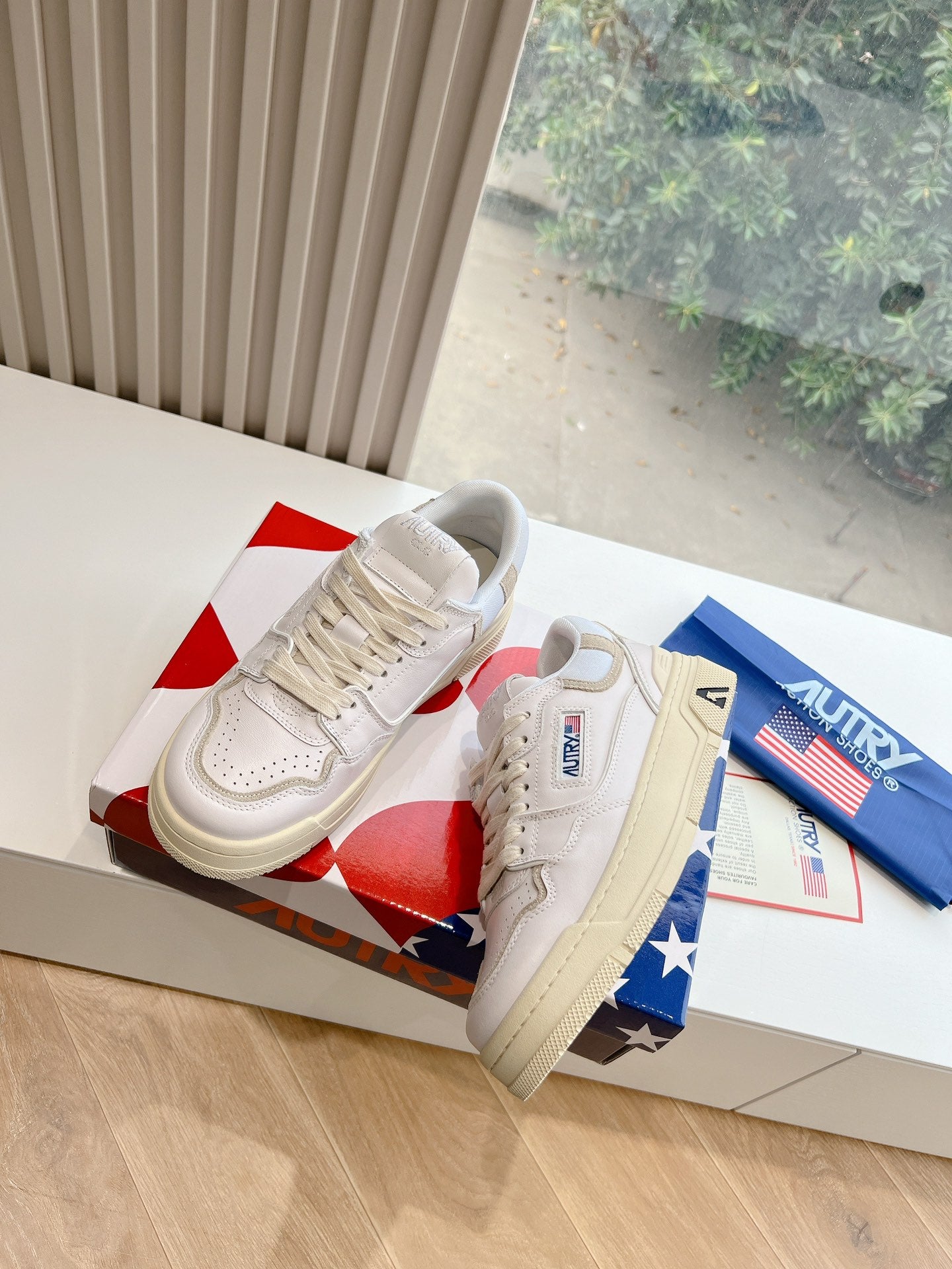 Autry weiße Sneakers Liglio