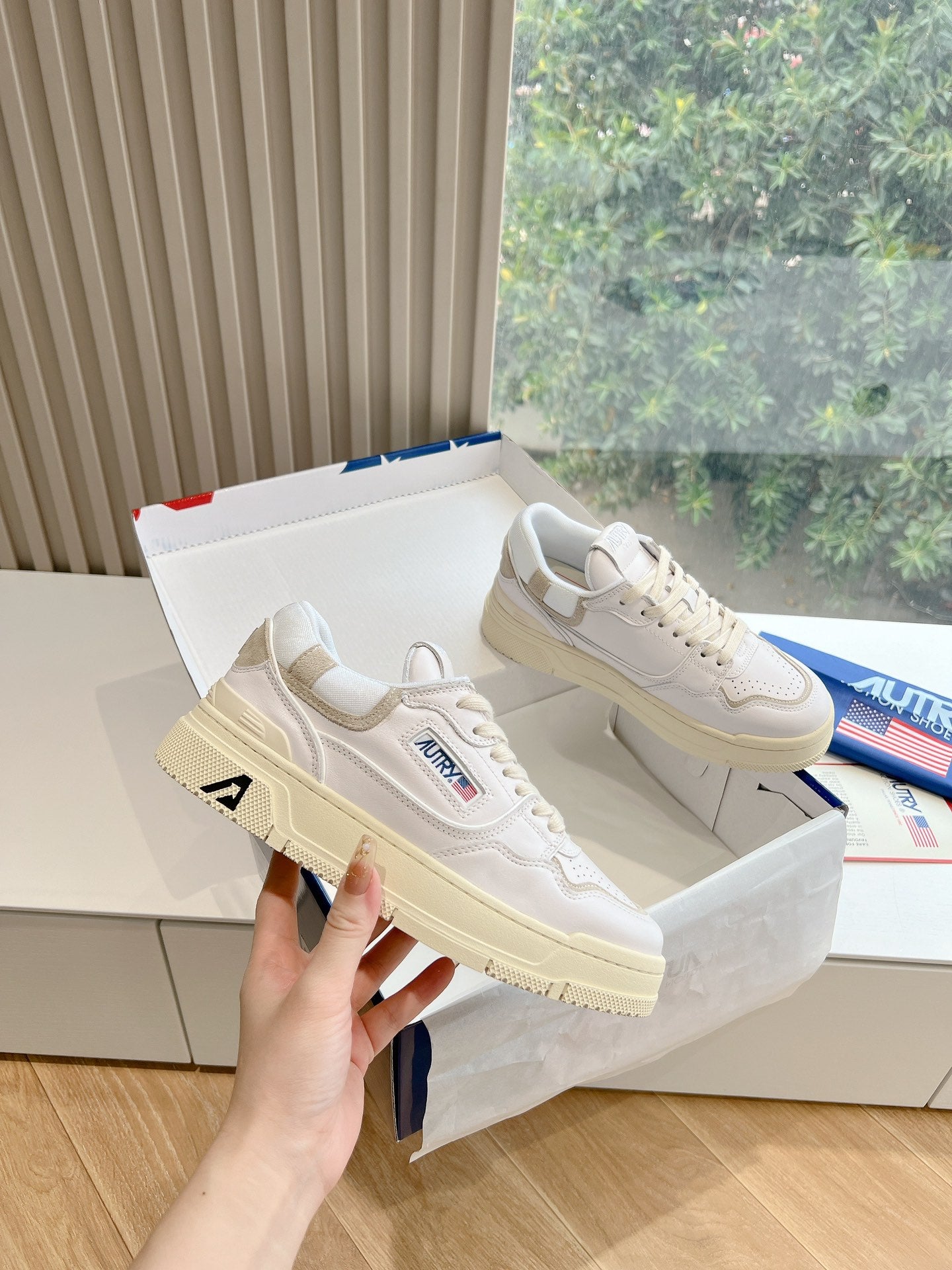 Autry weiße Sneakers Liglio